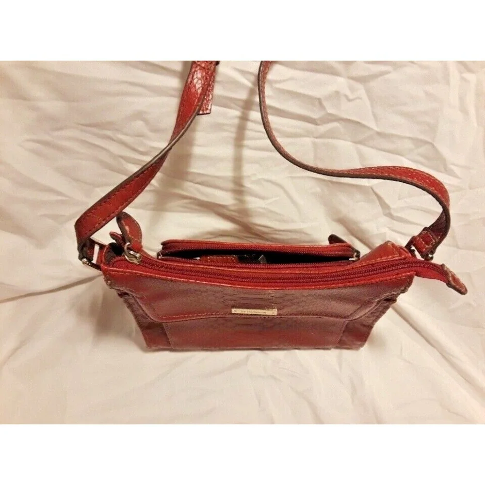 Pristine condition Liz Claiborne Faux Snakeskin Red Crossbody -multi compartment